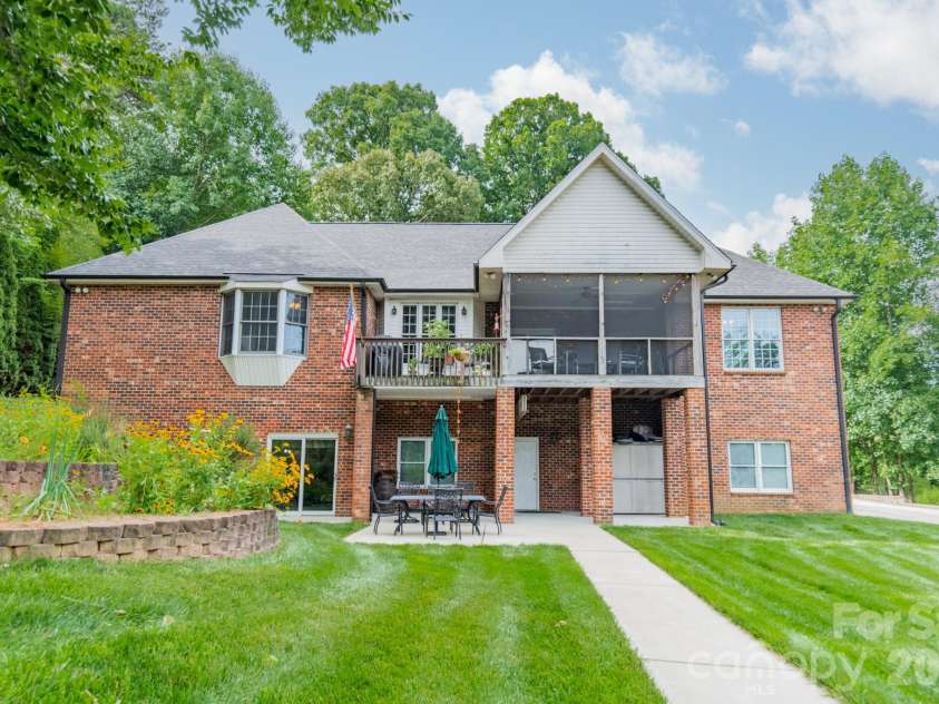 7545 Rabbit Circle, Denver, NC 28037.  MLS# CAR4350815, YatesRealty ID 5585. 