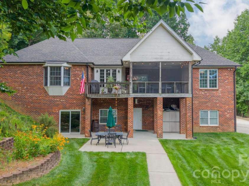7545 Rabbit Circle, Denver, NC 28037.  MLS# CAR4350815, YatesRealty ID 5585. 