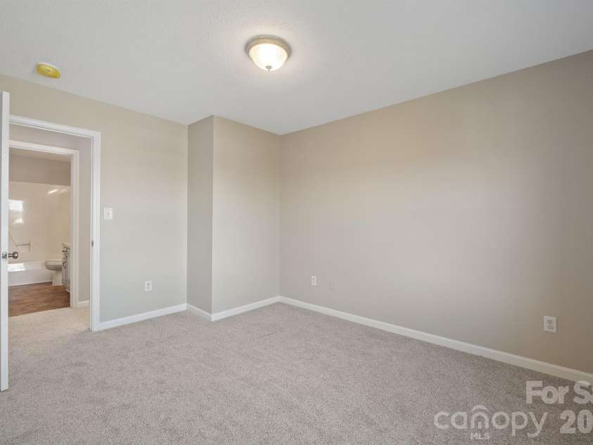 1061 Isenhour Court, Maiden, NC 28650.  MLS# CAR4432470, YatesRealty ID 55851. BR2