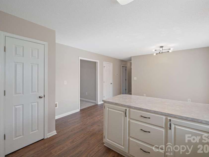 1061 Isenhour Court, Maiden, NC 28650.  MLS# CAR4432470, YatesRealty ID 55851. Kitchen