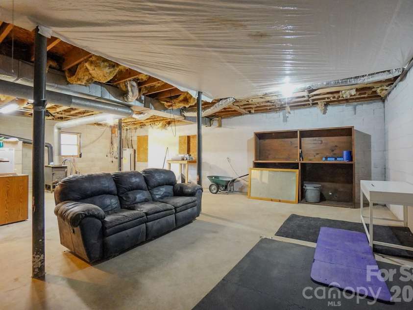 3576 Julian Welborn Drive, Morganton, NC 28655.  MLS# CAR4432882, YatesRealty ID 55852. 