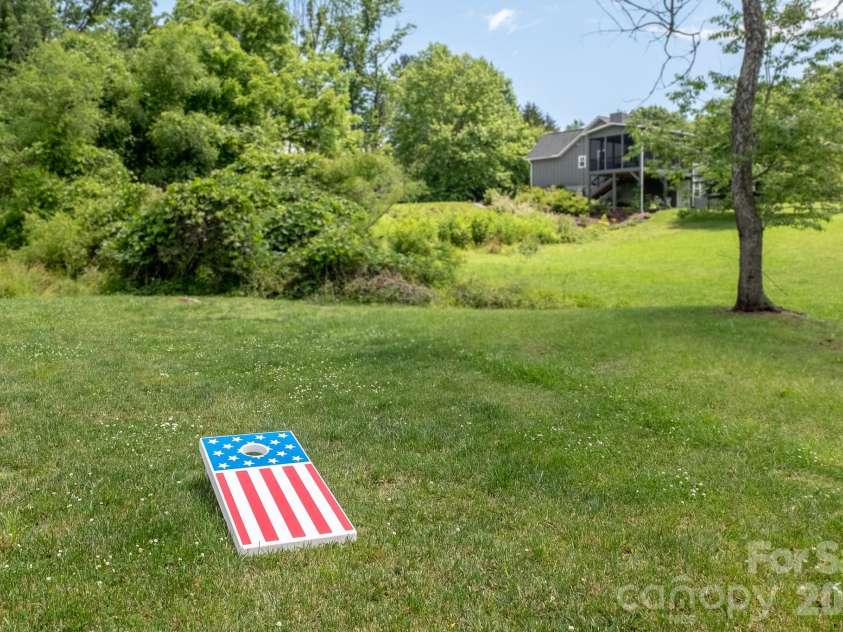 131 Mills Avenue, Brevard, NC 28712.  MLS# CAR4431844, YatesRealty ID 55853. 