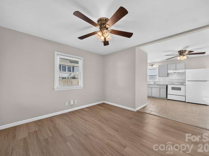 301 Houston Street, Concord, NC 28025.  MLS# CAR4432334, YatesRealty ID 55854. 