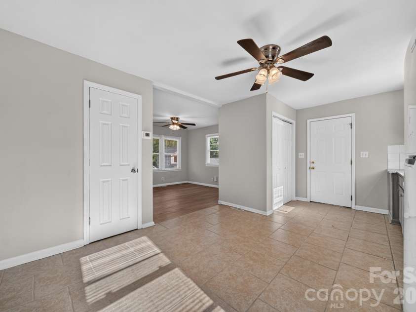 301 Houston Street, Concord, NC 28025.  MLS# CAR4432334, YatesRealty ID 55854. 