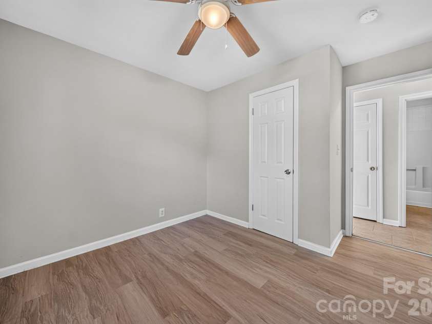301 Houston Street, Concord, NC 28025.  MLS# CAR4432334, YatesRealty ID 55854. 
