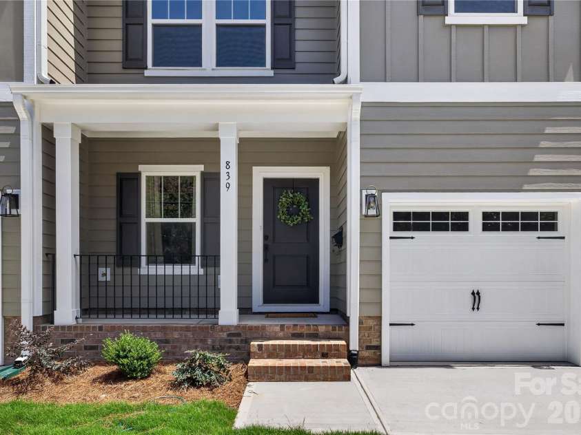 839 Druid Circle, Charlotte, NC 28206.  MLS# CAR4407128, YatesRealty ID 55856. 