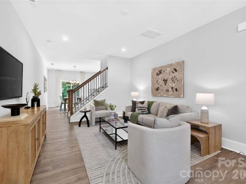 839 Druid Circle, Charlotte, NC 28206.  MLS# CAR4407128, YatesRealty ID 55856. 