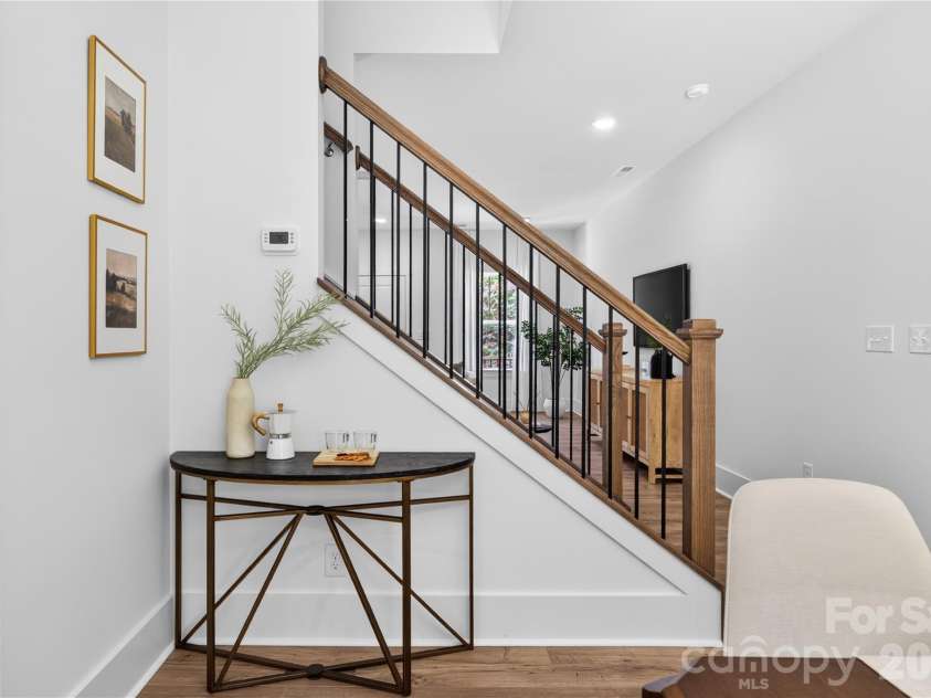 839 Druid Circle, Charlotte, NC 28206.  MLS# CAR4407128, YatesRealty ID 55856. 
