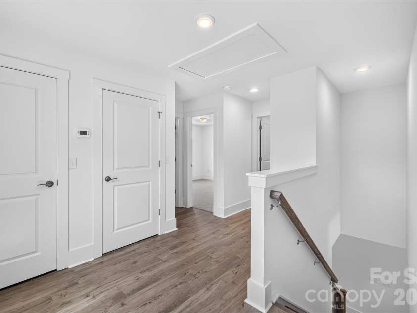 839 Druid Circle, Charlotte, NC 28206.  MLS# CAR4407128, YatesRealty ID 55856. 