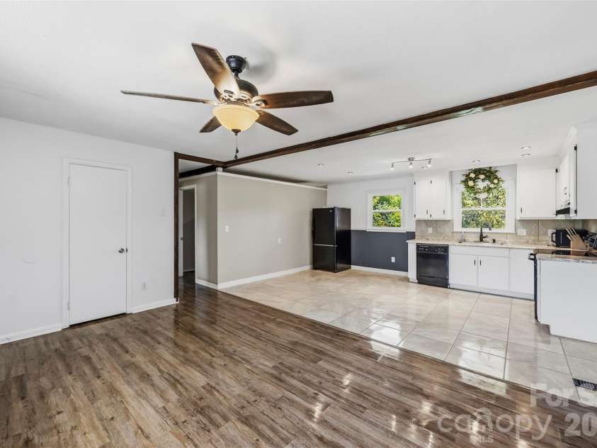 125 Longfield Drive, Mooresville, NC 28115.  MLS# CAR4432575, YatesRealty ID 55859. 