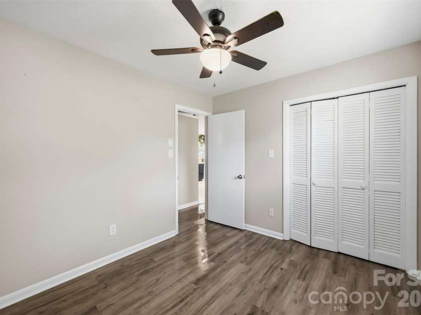 125 Longfield Drive, Mooresville, NC 28115.  MLS# CAR4432575, YatesRealty ID 55859. 