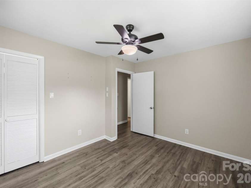 125 Longfield Drive, Mooresville, NC 28115.  MLS# CAR4432575, YatesRealty ID 55859. 