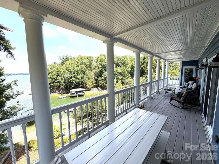 18212 Tayport Drive, Charlotte, NC 28278.  MLS# CAR4346978, YatesRealty ID 5586. 
