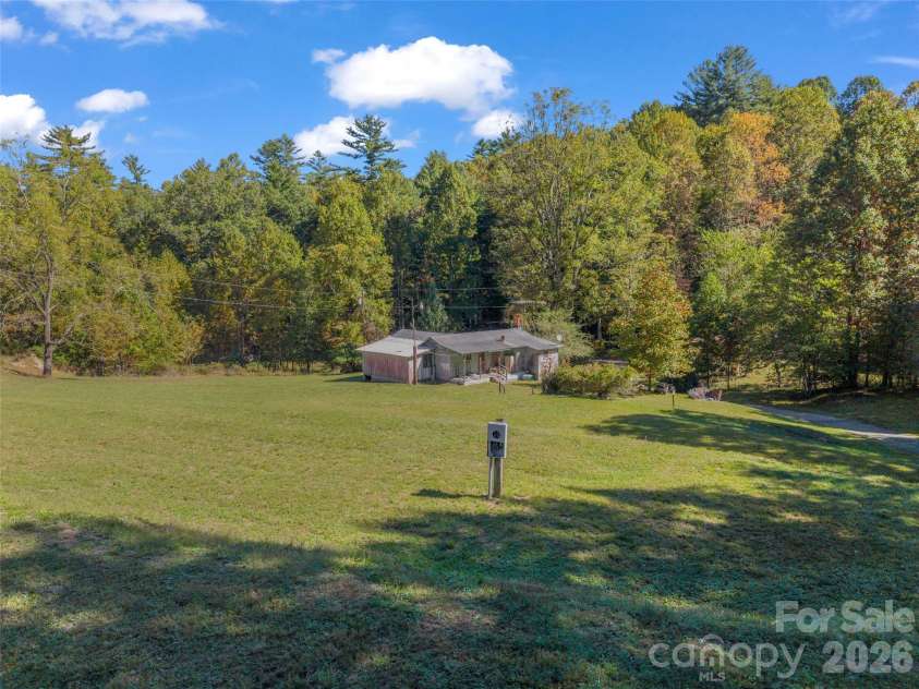 468 Willow Springs Cove, Hendersonville, NC 28739.  MLS# CAR4432983, YatesRealty ID 55860. 