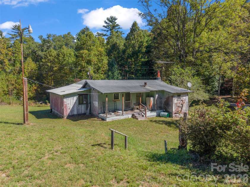 468 Willow Springs Cove, Hendersonville, NC 28739.  MLS# CAR4432983, YatesRealty ID 55860. 