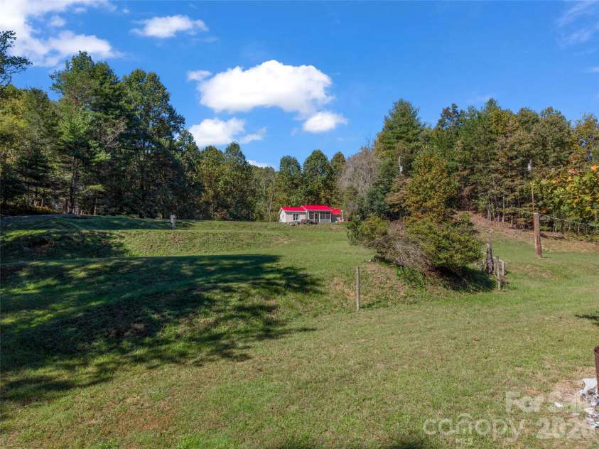 468 Willow Springs Cove, Hendersonville, NC 28739.  MLS# CAR4432983, YatesRealty ID 55860. 