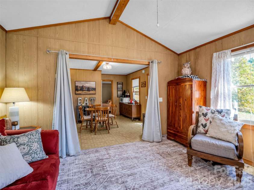 468 Willow Springs Cove, Hendersonville, NC 28739.  MLS# CAR4432983, YatesRealty ID 55860. 