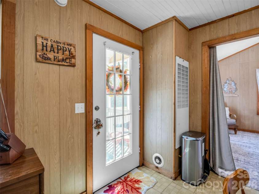 468 Willow Springs Cove, Hendersonville, NC 28739.  MLS# CAR4432983, YatesRealty ID 55860. 