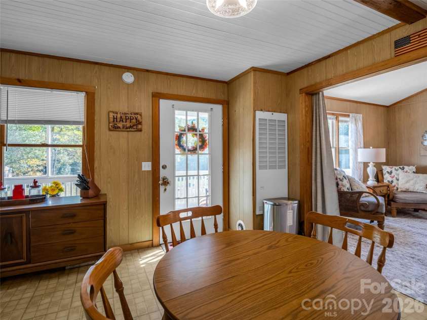 468 Willow Springs Cove, Hendersonville, NC 28739.  MLS# CAR4432983, YatesRealty ID 55860. 