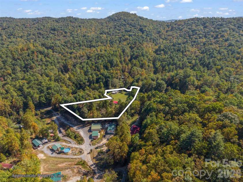 468 Willow Springs Cove, Hendersonville, NC 28739.  MLS# CAR4432983, YatesRealty ID 55860. 