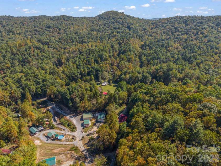 468 Willow Springs Cove, Hendersonville, NC 28739.  MLS# CAR4432983, YatesRealty ID 55860. 