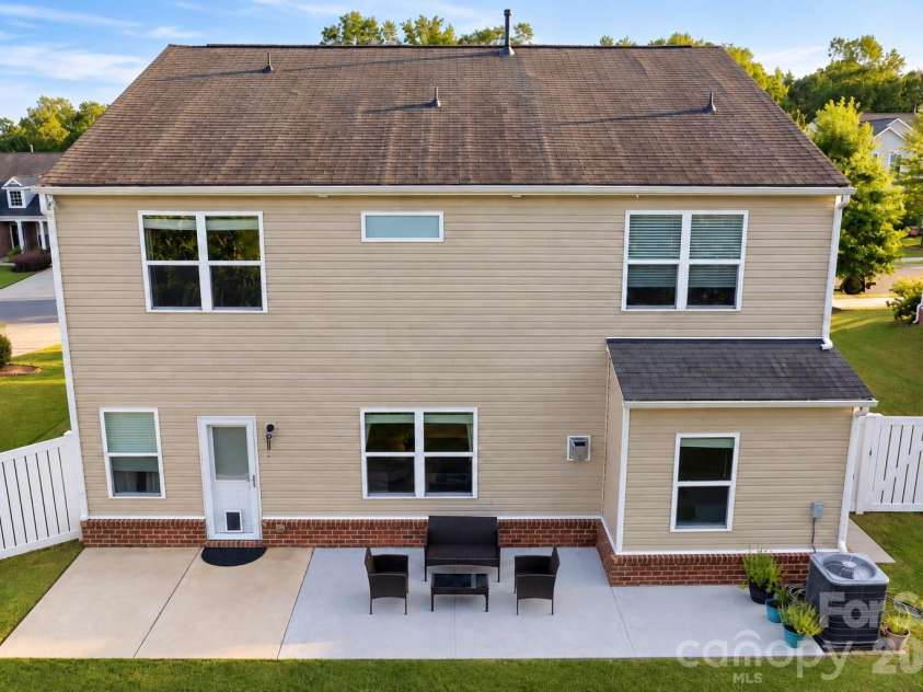 239 Keating Place Drive, Fort Mill, SC 29708.  MLS# CAR4429689, YatesRealty ID 55861. 