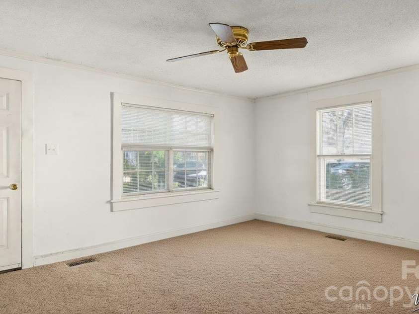 515 Torbush Drive, Salisbury, NC 28144.  MLS# CAR4432542, YatesRealty ID 55864. 