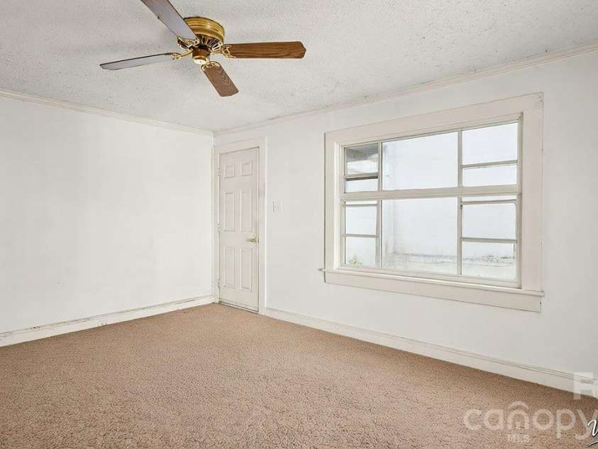 515 Torbush Drive, Salisbury, NC 28144.  MLS# CAR4432542, YatesRealty ID 55864. 