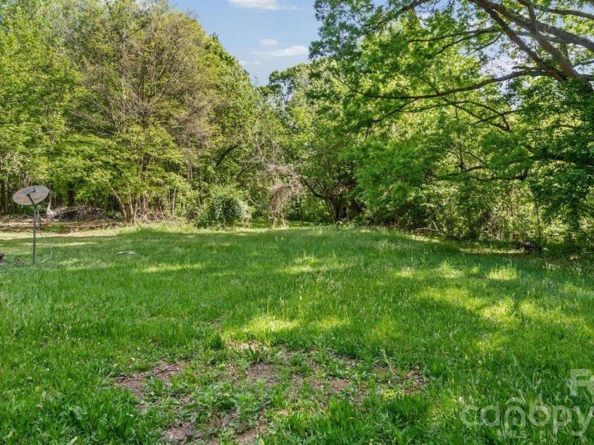 515 Torbush Drive, Salisbury, NC 28144.  MLS# CAR4432542, YatesRealty ID 55864. 