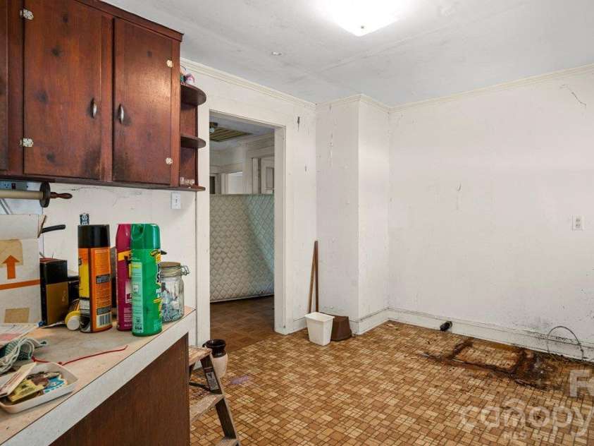 515 Torbush Drive, Salisbury, NC 28144.  MLS# CAR4432542, YatesRealty ID 55864. 