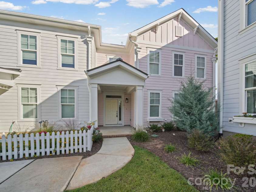 270 Gilead Road, Huntersville, NC 28078.  MLS# CAR4433092, YatesRealty ID 55869. 