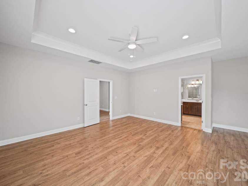 270 Gilead Road, Huntersville, NC 28078.  MLS# CAR4433092, YatesRealty ID 55869. 