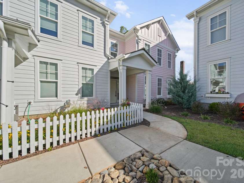 270 Gilead Road, Huntersville, NC 28078.  MLS# CAR4433092, YatesRealty ID 55869. 