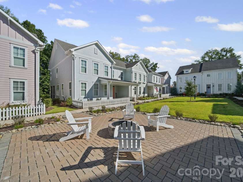 270 Gilead Road, Huntersville, NC 28078.  MLS# CAR4433092, YatesRealty ID 55869. 
