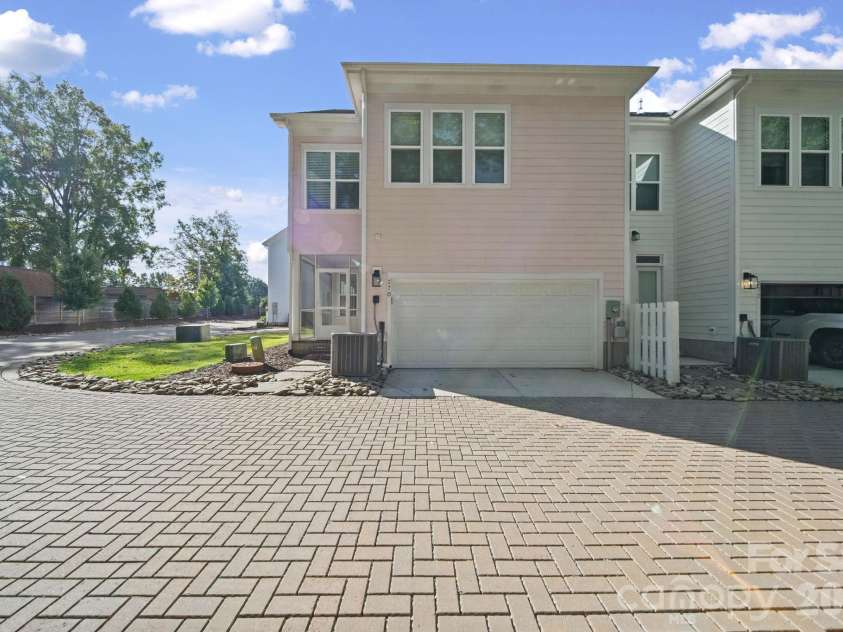 270 Gilead Road, Huntersville, NC 28078.  MLS# CAR4433092, YatesRealty ID 55869. 