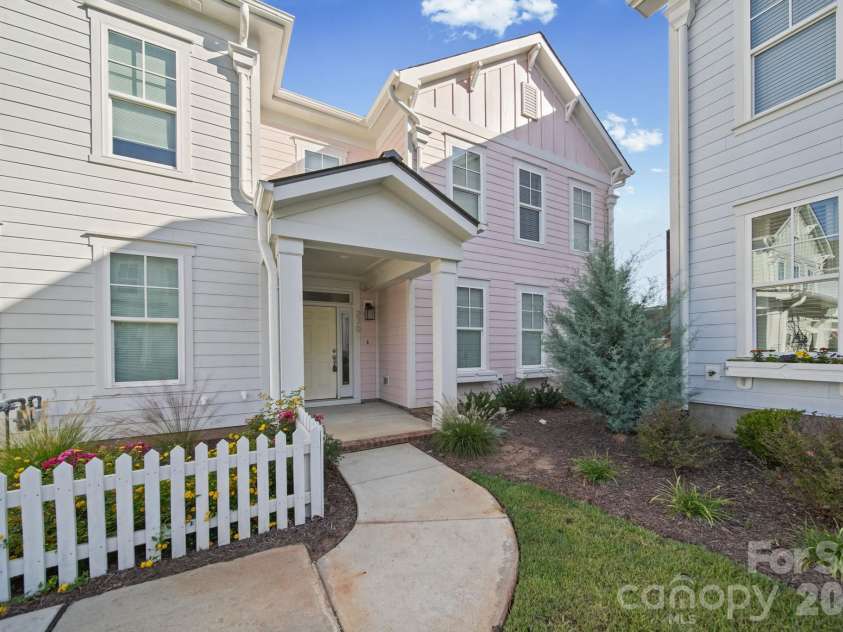 270 Gilead Road, Huntersville, NC 28078.  MLS# CAR4433092, YatesRealty ID 55869. 