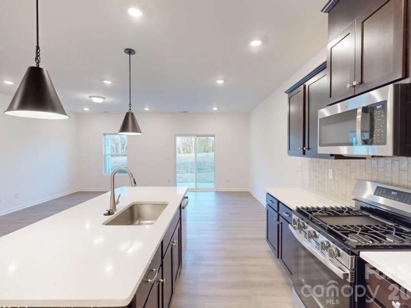 816 Earhart Street, Concord, NC 28027.  MLS# CAR4345163, YatesRealty ID 5587. Kitchen