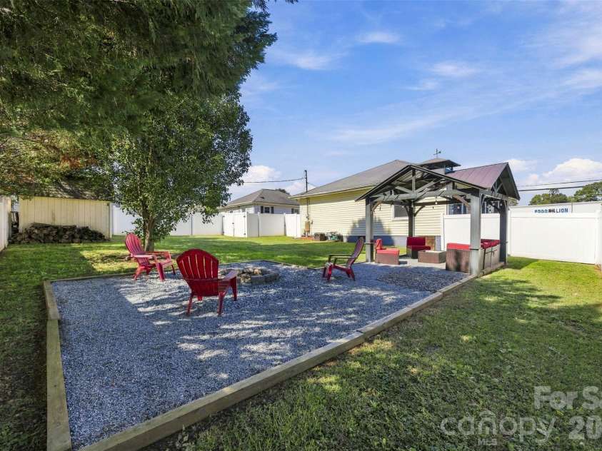 1501 Perfection Avenue, Belmont, NC 28012.  MLS# CAR4432644, YatesRealty ID 55871. 