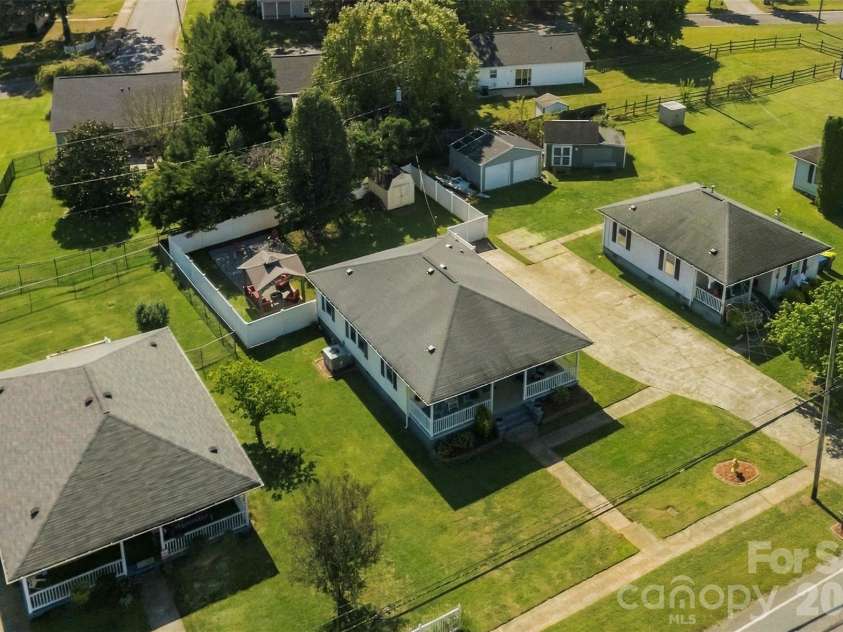 1501 Perfection Avenue, Belmont, NC 28012.  MLS# CAR4432644, YatesRealty ID 55871. 