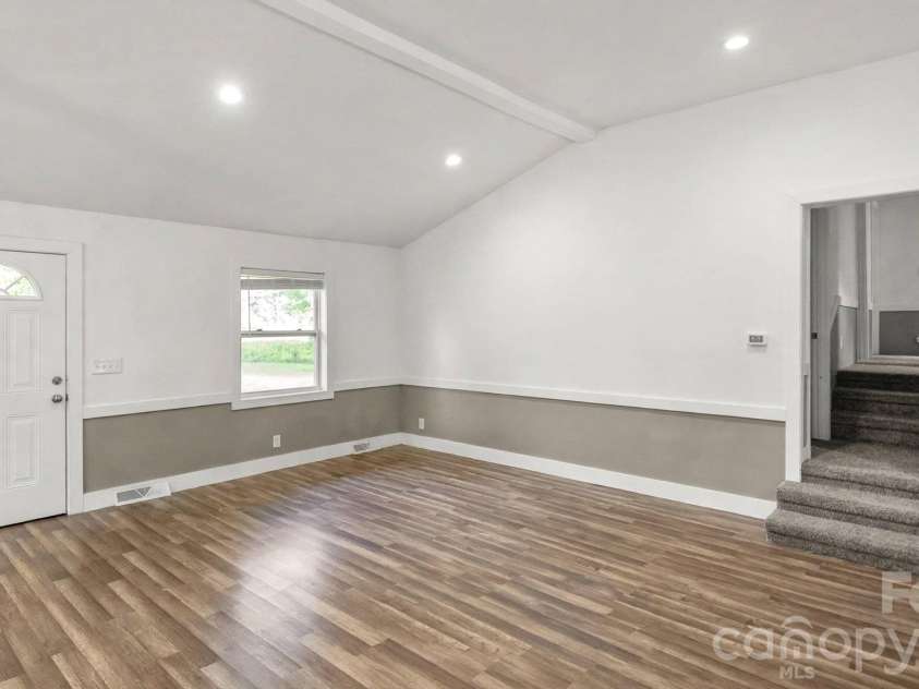 1476 Charlotte Highway, Mooresville, NC 28115.  MLS# CAR4419978, YatesRealty ID 55873. 