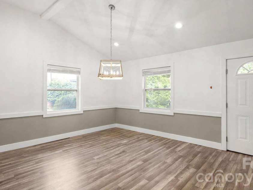 1476 Charlotte Highway, Mooresville, NC 28115.  MLS# CAR4419978, YatesRealty ID 55873. 