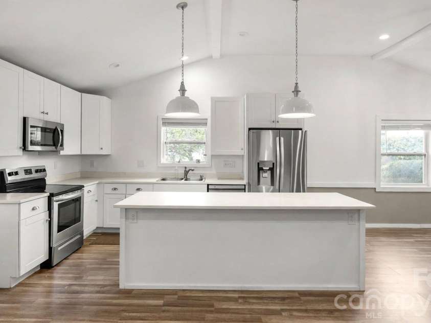 1476 Charlotte Highway, Mooresville, NC 28115.  MLS# CAR4419978, YatesRealty ID 55873. 