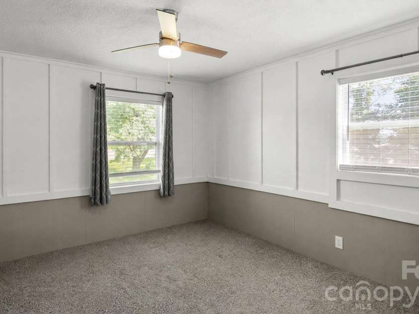 1476 Charlotte Highway, Mooresville, NC 28115.  MLS# CAR4419978, YatesRealty ID 55873. 