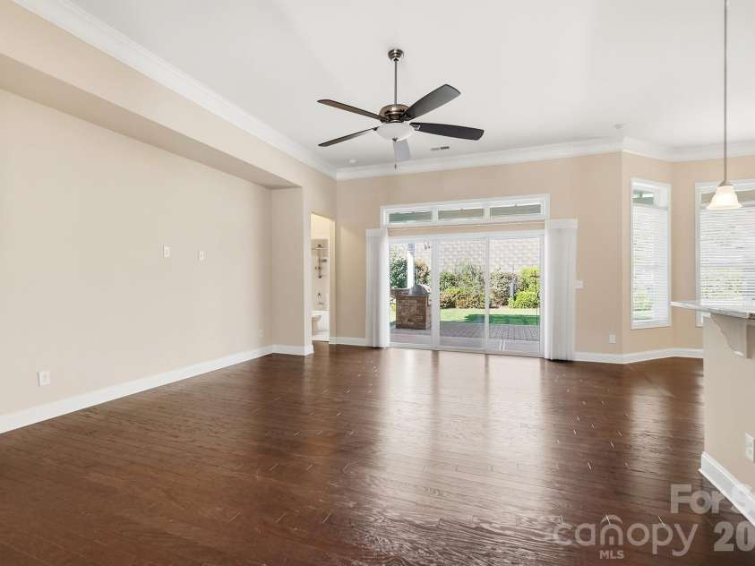9106 Longvale Lane, Charlotte, NC 28214.  MLS# CAR4432949, YatesRealty ID 55876. 