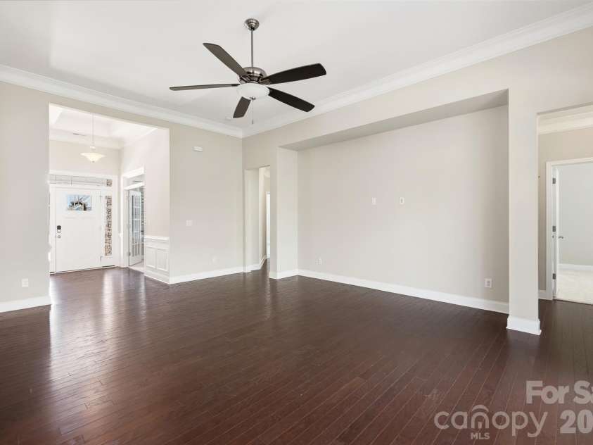 9106 Longvale Lane, Charlotte, NC 28214.  MLS# CAR4432949, YatesRealty ID 55876. 