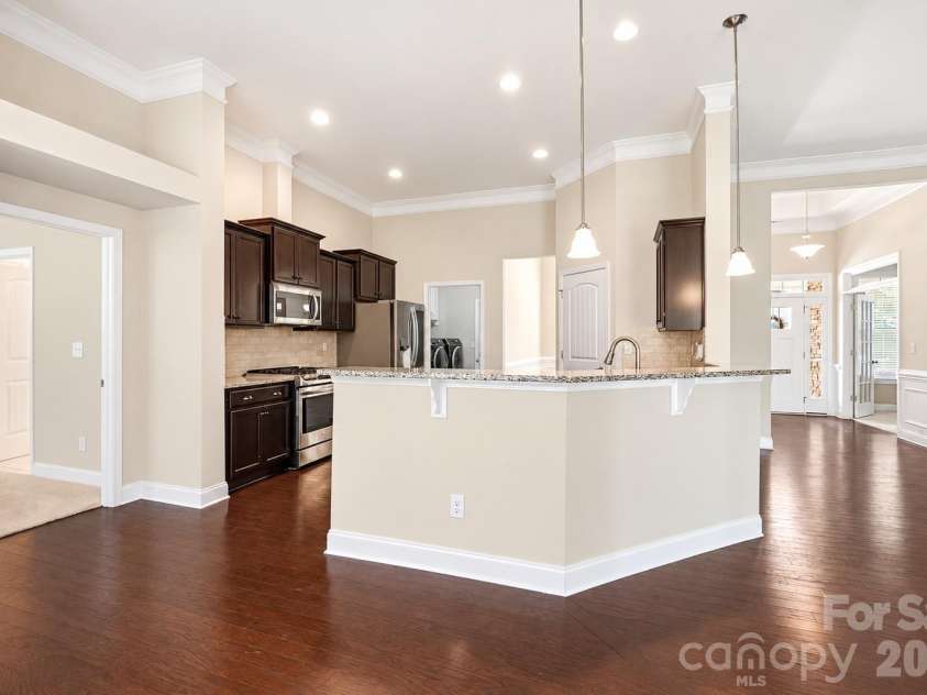9106 Longvale Lane, Charlotte, NC 28214.  MLS# CAR4432949, YatesRealty ID 55876. 