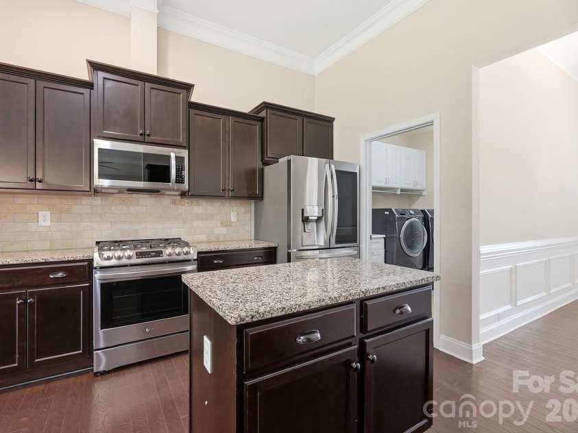 9106 Longvale Lane, Charlotte, NC 28214.  MLS# CAR4432949, YatesRealty ID 55876. 