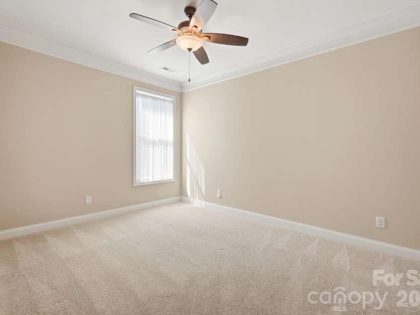 9106 Longvale Lane, Charlotte, NC 28214.  MLS# CAR4432949, YatesRealty ID 55876. 