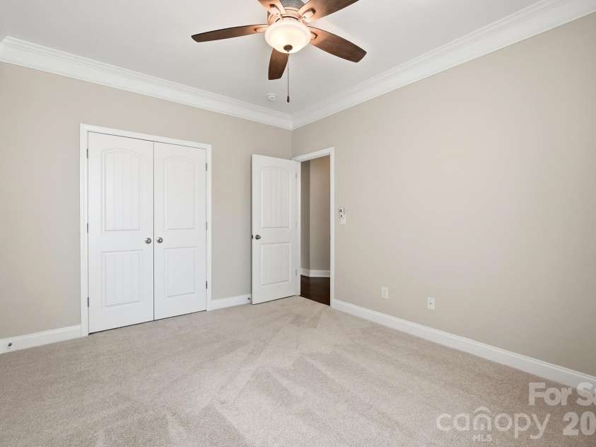 9106 Longvale Lane, Charlotte, NC 28214.  MLS# CAR4432949, YatesRealty ID 55876. 