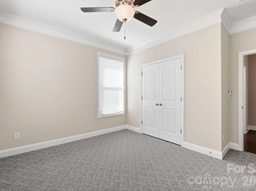 9106 Longvale Lane, Charlotte, NC 28214.  MLS# CAR4432949, YatesRealty ID 55876. 